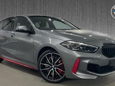 Begagnad BMW 128 Shadowline 261 HK (191 kW) 2023 Grå