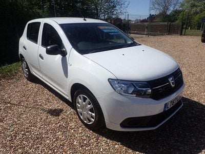 Begagnad Dacia Sandero Ambiance 75 HK (55 kW) 2017 Vit Halvkombi