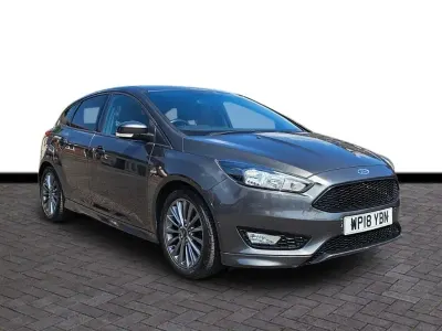 Używany Ford Focus ST-Line 140 KM (102 kW) 2018 Szary Hatchback