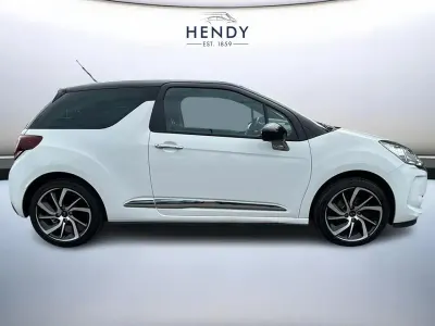 Used DS Automobiles DS3 Crossback Connected Chic 108 HP (79 kW) 2019 White SUV