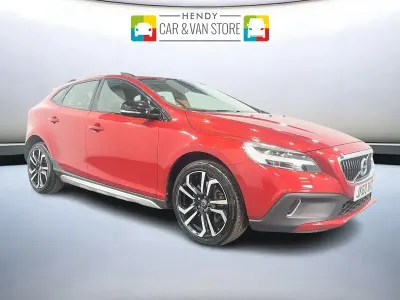 Used Volvo V40 Pro 2018 Red Hatchback