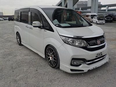 Używany Honda Stepwgn 2015 Biały Minivan