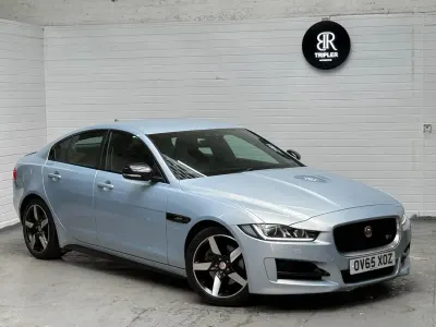 Gebraucht Jaguar XE R-Sport 180 PS (132 kW) 2015 Silber Limousine