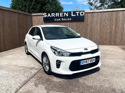 Used Kia Rio 99 HP (72 kW) 2017 White Hatchback