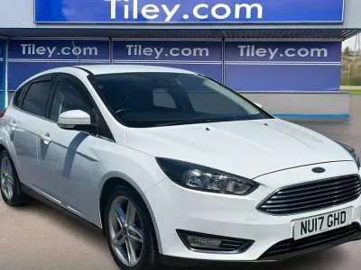 Used Ford Focus Titanium 125 HP (91 kW) 2017 White Hatchback