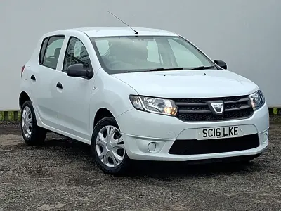 Used Dacia Sandero Ambiance 73 HP (53 kW) 2016 White Hatchback