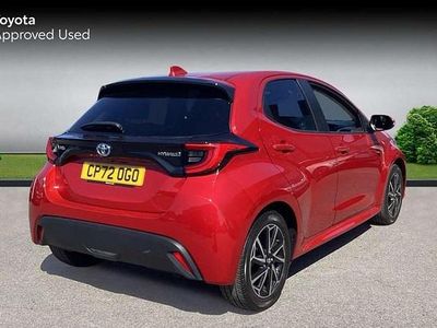 Used Toyota Yaris Hybrid Design 116 HP (85 kW) 2023 Scarlet flare Hatchback