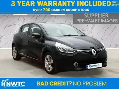 Begagnad Renault Clio IV Dynamique 90 HK (66 kW) 2016 Svart Halvkombi