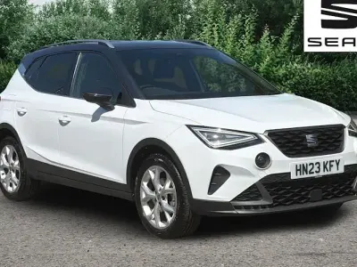 Używany Seat Arona FR 110 KM (80 kW) 2023 Biały SUV