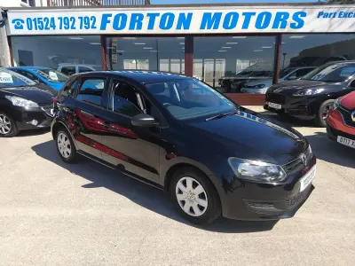 Begagnad VW Polo S 2013 Svart Halvkombi