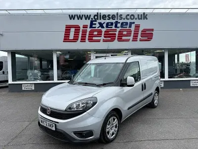 Used Fiat Doblò 90 HP (66 kW) 2023 Silver MPV