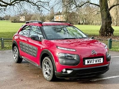 Used Citroën C4 Cactus Feel 82 HP (60 kW) 2017 Red Hatchback