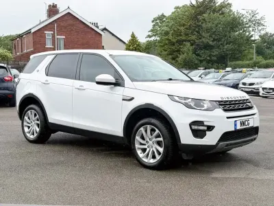 Used Land Rover Discovery Sport SE 180 HP (132 kW) 2019 White SUV