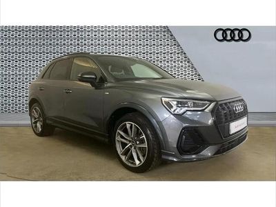 Begagnad Audi Q3 Black Edition 200 HK (147 kW) 2021 Grå SUV