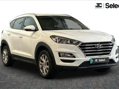 Used Hyundai Tucson SE 129 HP (94 kW) 2020 White SUV