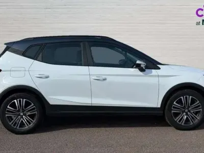 Used Seat Arona SE Technology 95 HP (69 kW) 2023 White SUV