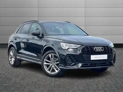 Second-hand Audi Q3 Black Edition 150 CP (110 kW) 2022 Negru SUV