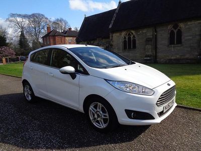 Used Ford Fiesta Zetec 82 HP (60 kW) 2012 White Hatchback