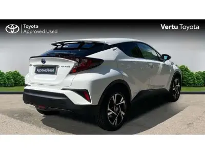 Second-hand Toyota C-HR Design 122 CP (89 kW) 2022 Alb SUV
