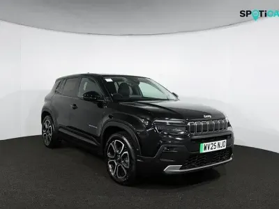 Begagnad Jeep Avenger EV Summit 114 kW (156 HK) 2025 Svart SUV