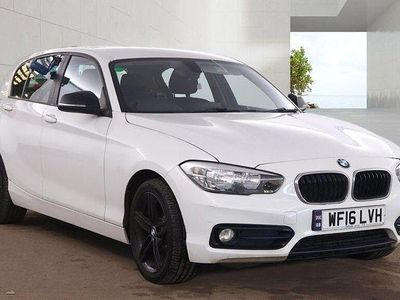 Używany BMW 118 Sport Line 2015 Biały Hatchback