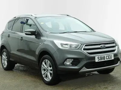 Begagnad Ford Kuga Zetec 120 HK (88 kW) 2018 Grå SUV