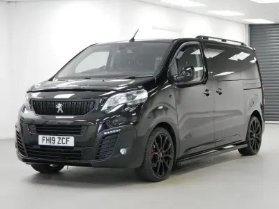 Używany Peugeot Traveller Business-Line 180 KM (132 kW) 2019 Czarny Minivan