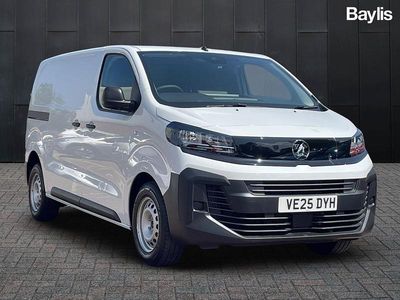 Second-hand Vauxhall Vivaro S 2025 Alb Monovolum