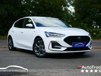 Used Ford Focus ST-Line 125 HP (91 kW) 2023 White Hatchback