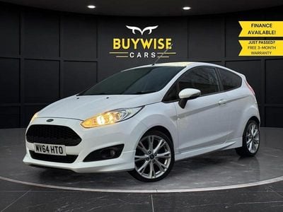 White Used 2014 Ford Fiesta Zetec Hatchback | £4,495 (Fair price)