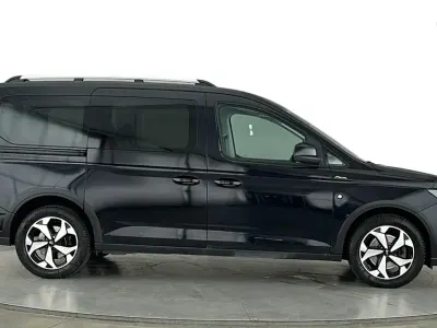 Used Ford Tourneo Connect Active 114 HP (83 kW) 2024 Black MPV