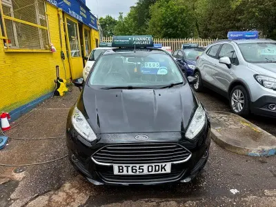 Używany Ford Fiesta Zetec 2015 Czarny Hatchback