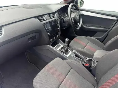 Used Skoda Octavia SportLine 150 HP (110 kW) 2019 Race blue metallic Hatchback