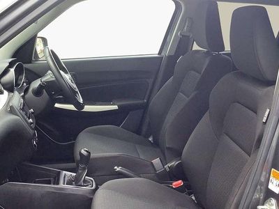 Begagnad Suzuki Swift SZ3 90 HK (66 kW) 2019 Grå Halvkombi