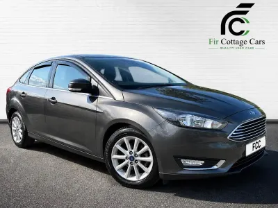 Begagnad Ford Focus Titanium 120 HK (88 kW) 2016 Grå Halvkombi