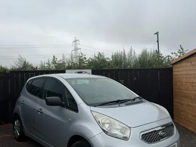 Used Kia Venga 89 HP (65 kW) 2010 Silver Hatchback