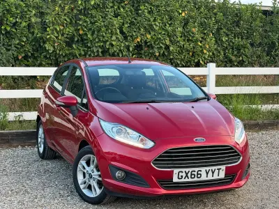 Used Ford Fiesta Zetec 2016 Red Hatchback