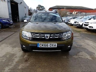 Used Dacia Duster Prestige 110 HP (80 kW) 2016 Green SUV