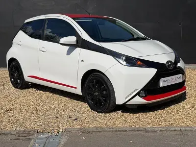 Używany Toyota Aygo x-press 2018 Biały Hatchback