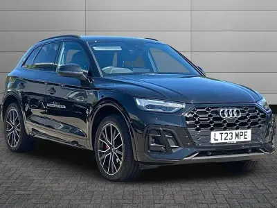 Used Audi Q5 Comfort 261 HP (191 kW) 2023 Mythos black SUV