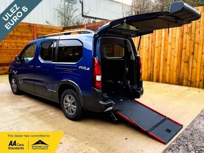 Used Peugeot Rifter Access 131 HP (96 kW) 2022 Blue MPV