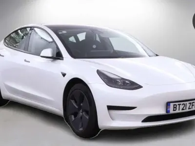Used Tesla Model 3 Standard Range Plus 366 kW (498 HP) 2021 White Sedan
