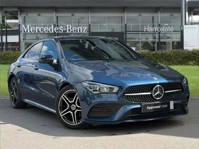 Begagnad Mercedes CLA180 AMG Line Premium 134 HK (98 kW) 2023 Blå Sedan