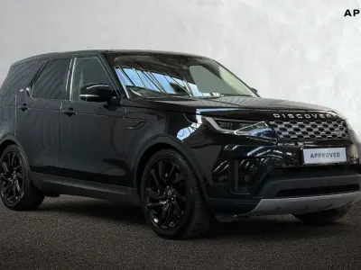 Used Land Rover Discovery SE 2024 Santorini black SUV