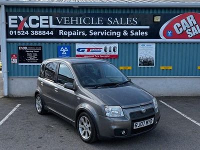 Usado Fiat Panda 100 HP (73 kW) 2007 Cinzento Citadino