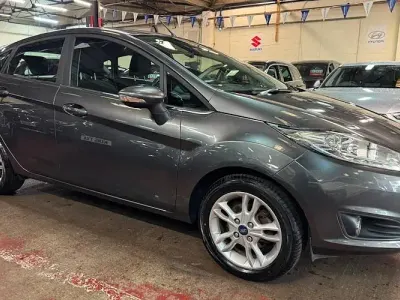 Used Ford Fiesta Zetec 82 HP (60 kW) 2017 Grey Hatchback