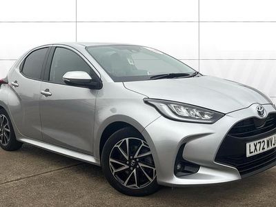 Used Toyota Yaris Hybrid Design 116 HP (85 kW) 2022 Silver Hatchback