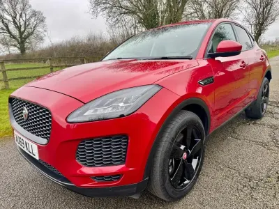 Usado Jaguar E-Pace S 200 HP (147 kW) 2019 Vermelho SUV