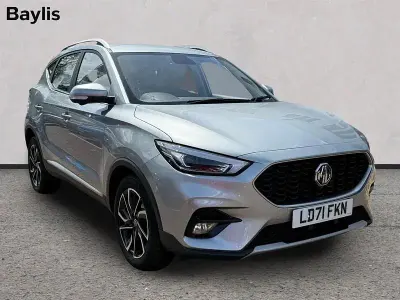 Używany MG ZS Exclusive 111 KM (81 kW) 2021 Srebrny SUV