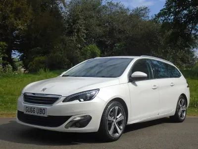 Używany Peugeot 308 Allure 2016 Biały Kombi